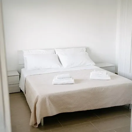 Casa Cleo Al Mare Con Free Wifi Netflix Ac Lägenhet Carrao